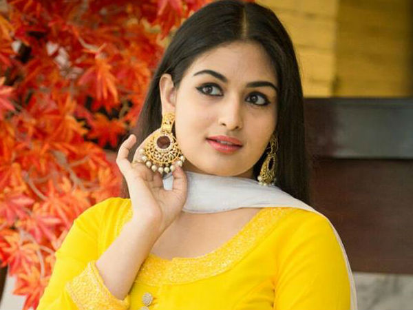 ഷൂട്ടിന് തടസ്സം വരാതെ