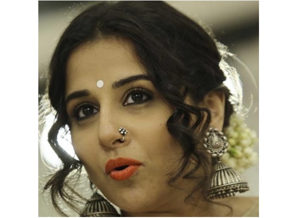  വിദ്യാ ബാലന്‍ കലാരംഗത്തേക്ക് 