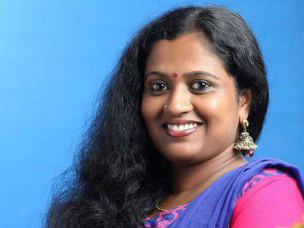 കാല്‍ കണ്ടു മടങ്ങി