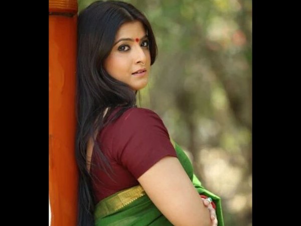 ഒപ്പം, ശിക്കാര്‍