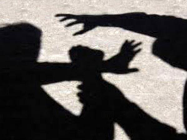 ഹോട്ടല്‍ ജീവനക്കാരന്‍ കടന്നു പിടിച്ചു