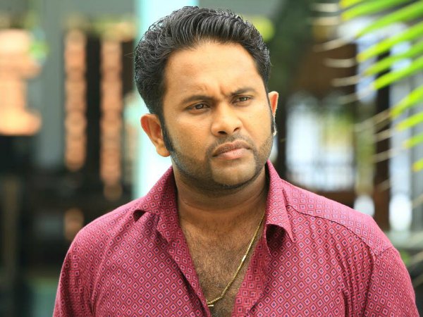 ഗോപാലകൃഷ്ണനായി അജു വര്‍ഗീസ് (ജഗദീഷ്)