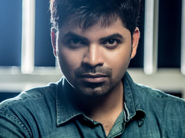 അമുദന് സുകുമാരനായി വിനയ് ഫോര്ട്ട്