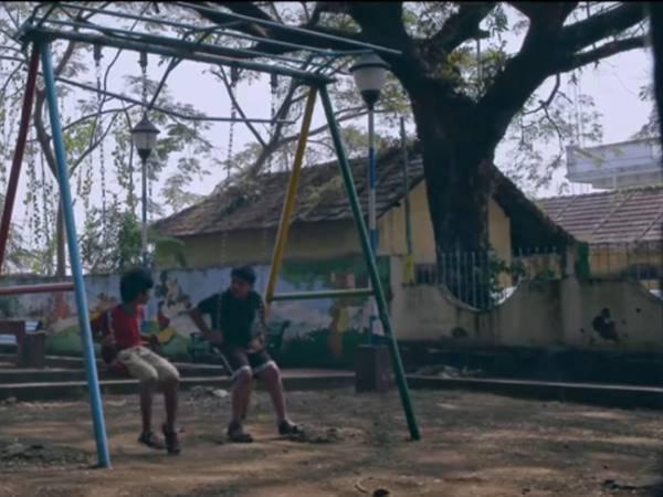 അണിയറയ്ക്ക് പിന്നില്