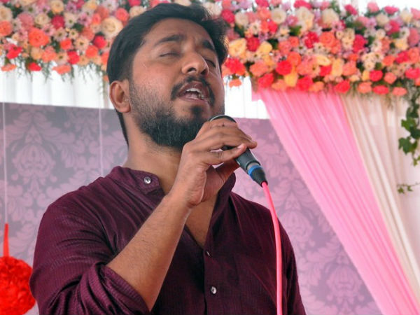 വിനീതിന്റെ പാട്ടോടെ തുടക്കം