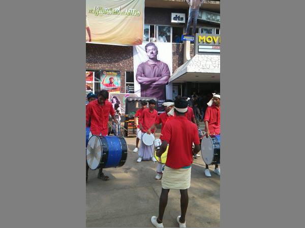 സിദ്ധാര്‍ത്ഥ് ശിവയുടെ പാക്കിംഗ് 
