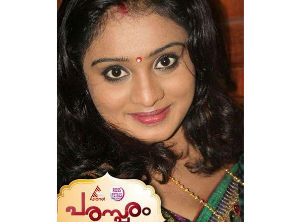 മീനാക്ഷി മതി..