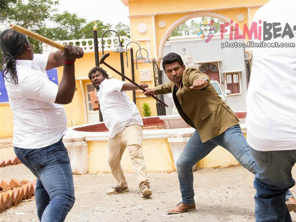 തക്കാളിപ്പെട്ടിയ്ക്ക് ഗോദറേജിന്റെ ലോക്ക്