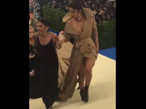 തുണി വിരിച്ചു കൊടുക്കാനും വേണം ആള്‍