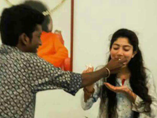 ട്രീറ്റ് നല്‍കി