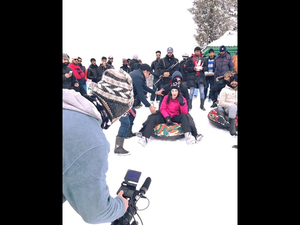 ആനന്ദ നിമിഷങ്ങള്‍