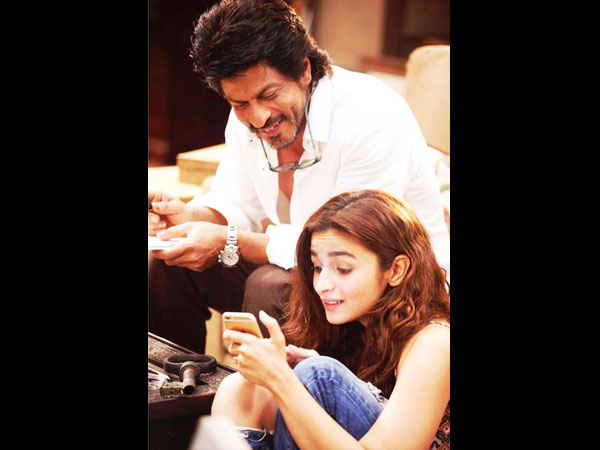 നോ എന്ന് പറയാനാവാതെ ആലിയ 