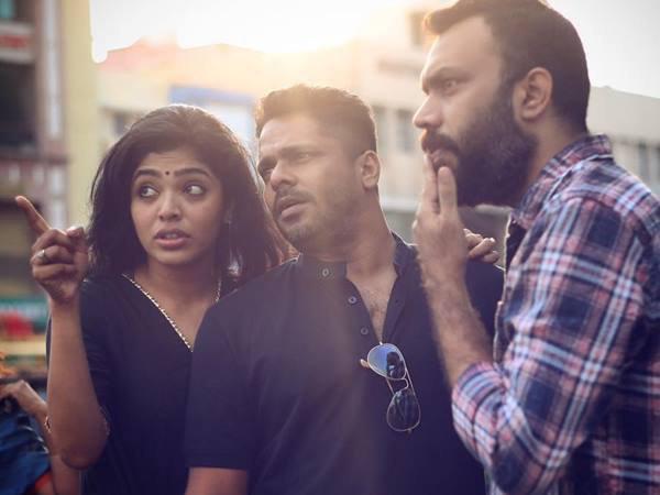 നായകനായി ടൊവിനോ