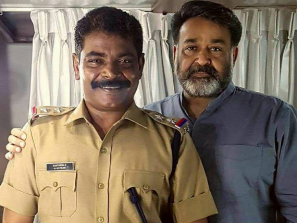 വീണ്ടും ആശിര്‍വാദ് സിനിമാസ്