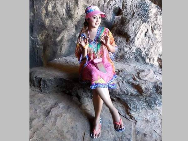 റേറ്റിംഗ് ഉയര്‍ത്താനല്ല നടികള്‍