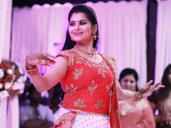 ഡാന്‍സ്