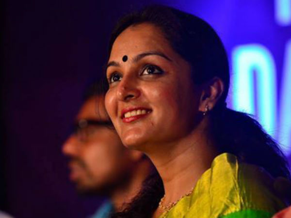 ചരിത്രത്തിലേക്ക്