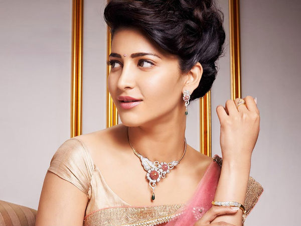 വാള്‍പ്പയറ്റ് പഠിച്ച് ശ്രുതിഹാസന്‍