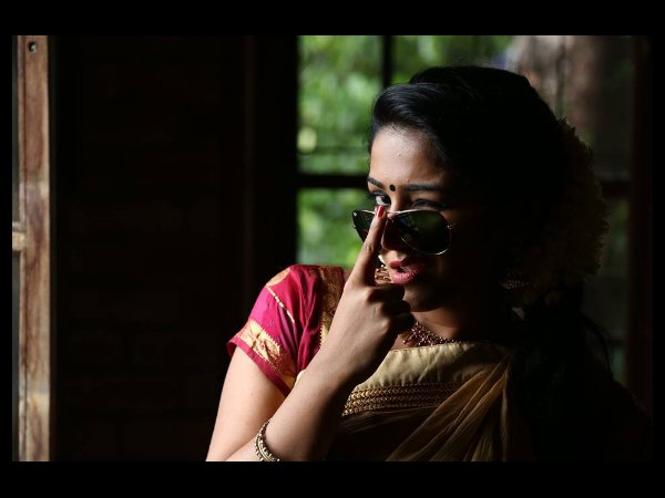 ദില്ലിയില്‍ നിന്നും ജേര്‍ണലിസം ഡിഗ്രി