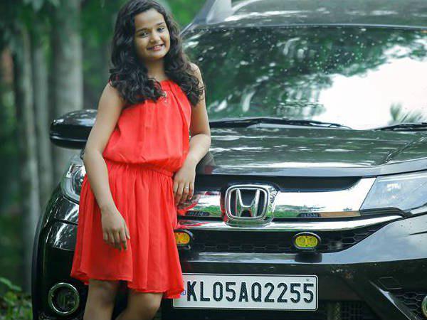 അമര്‍ അക്ബര്‍ അന്തോണിയിലെ പാത്തു