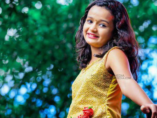 മോഹന്‍ലാലിന്റെ മകളായി