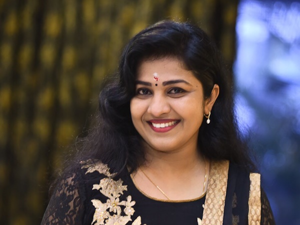 സിനിമയില്‍ അഭിനയിക്കാന്‍ ഒരുക്കമാണ്