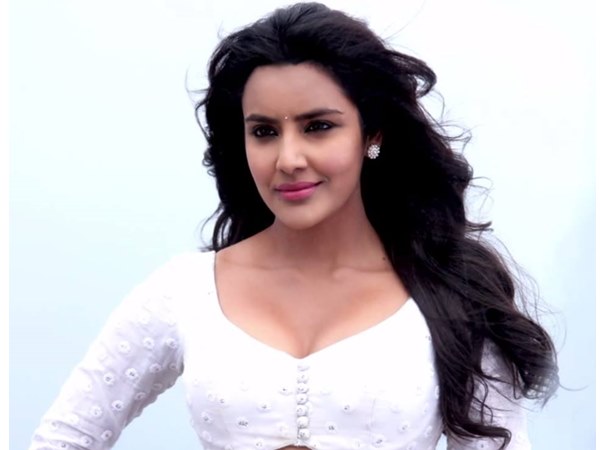 പൃഥ്വിരാജിന്റെ നായികയായി മലയാളത്തില്