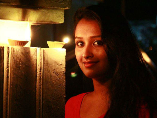 തടവിലാണോ?