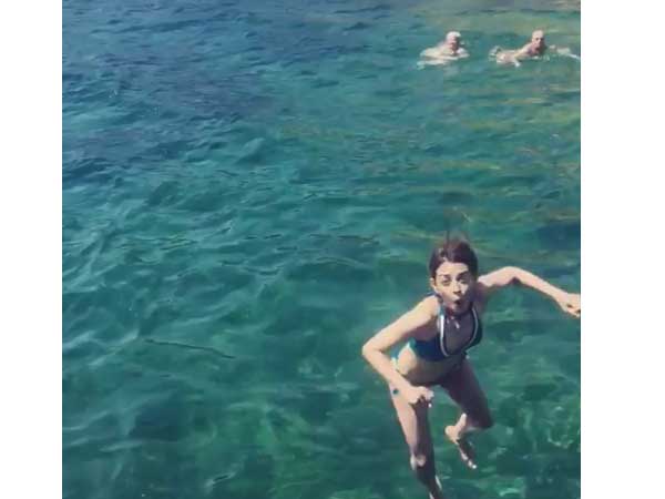 അവധി ആഘോഷിച്ച് നടി