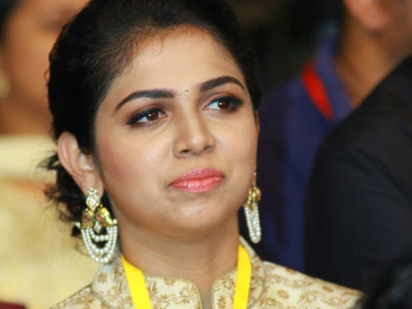 അമ്മയും പെങ്ങളും