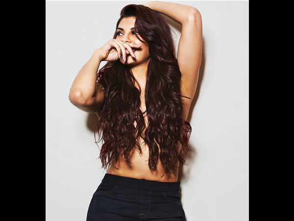  നഗ്ന ചിത്രങ്ങള്‍ 