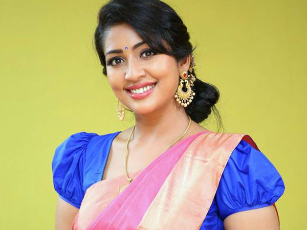  ദിലീപ്-നവ്യ