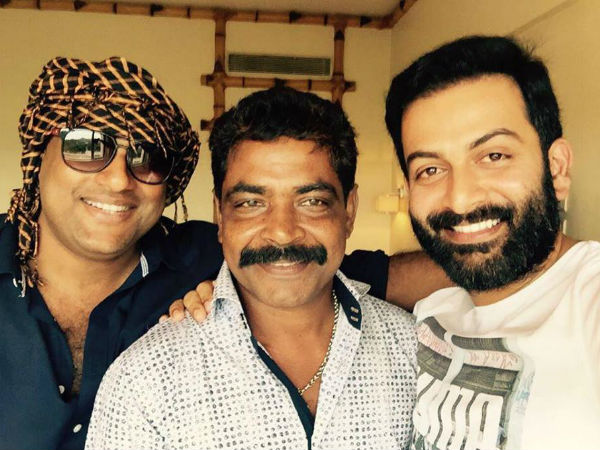  ദിലീപിനെ പുറത്താക്കി