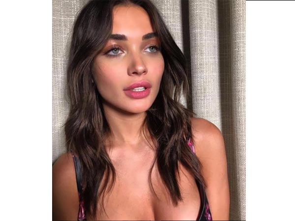 റൂമിനുള്ളില്‍ 