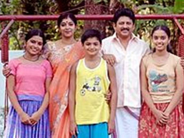 ഭാര്യ ഒന്ന് മക്കൾ മൂന്ന് (2009)