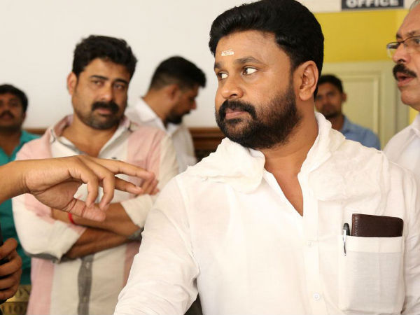 ചില മലയാളിമാമന്മാര്‍ കളിയാക്കി 