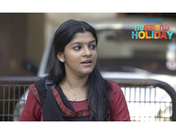 എല്ലാം കളറായി പക്ഷേ