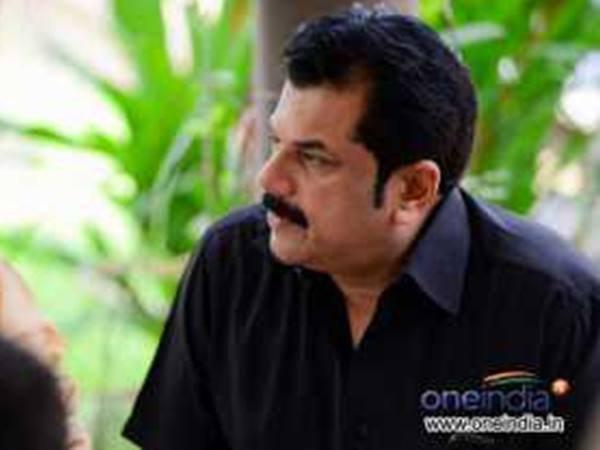 വിവാദത്തില്‍ കുടുങ്ങിയ മുകേഷ്