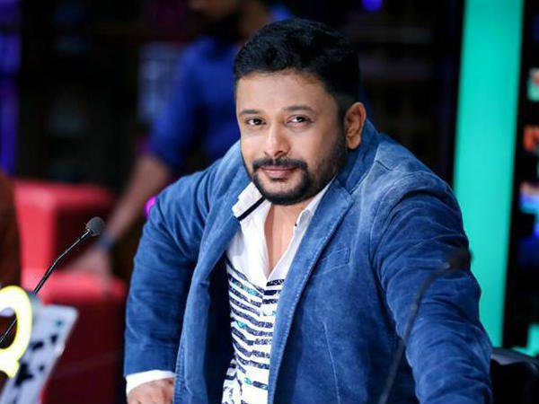 സുന്ദരനാണോ?