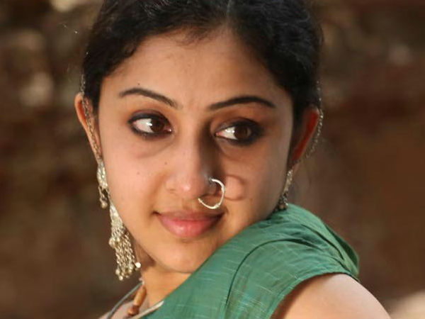 എപ്പോഴും ആരെങ്കിലും