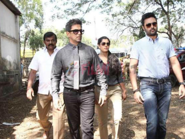  ഡി എസ് പി രഞ്ജിത്ത് കാളിദാസ് & ടീം