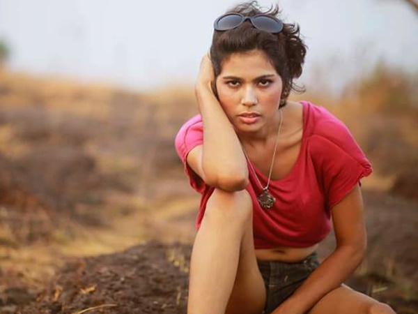 തുറിച്ച് നോട്ടം പോലെ ക്യാമറ