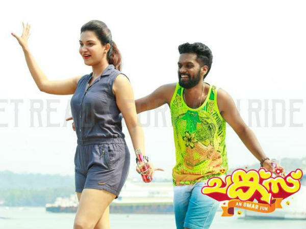 ആളുകൾ ഇച്ഛിച്ചതും ഒമർ കൊടുത്തതും കമ്പി.