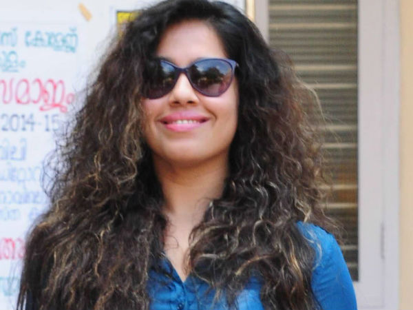 കുഞ്ഞിനെ ദത്തെടുക്കും എന്ന് പറഞ്ഞത്