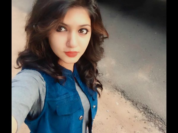  അധ്യാപകയാവുന്നു