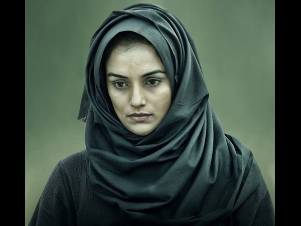  ആണ്‍ വേഷം 