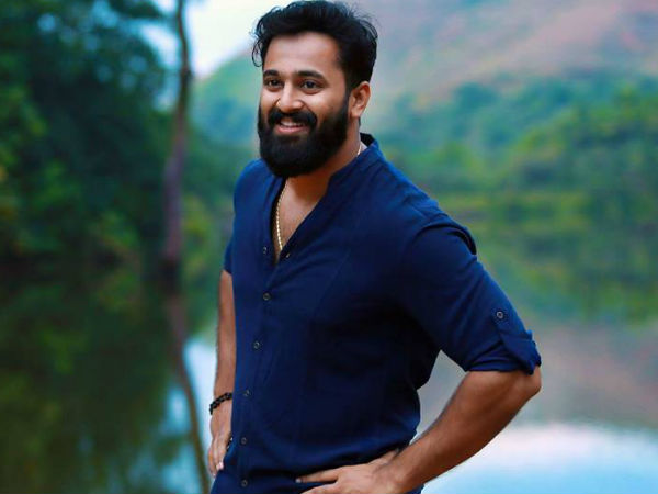 ആദ്യത്തെ ജോലി