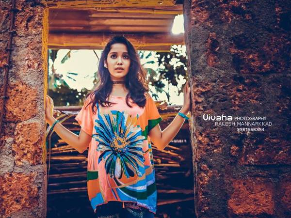 തമിഴിലേക്ക്