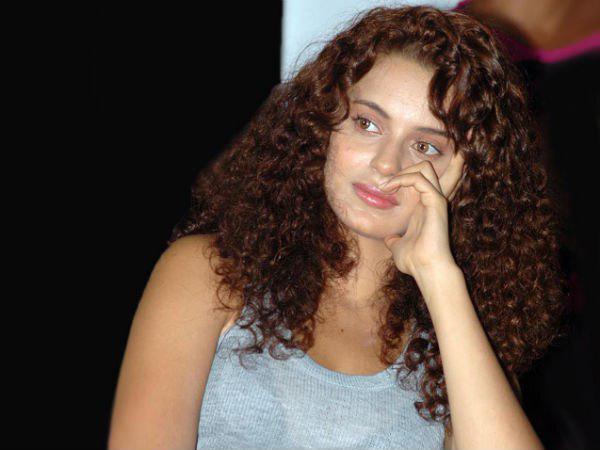 ആരെന്ന് വെളിപ്പെടുത്തുന്നത്  ആദ്യം