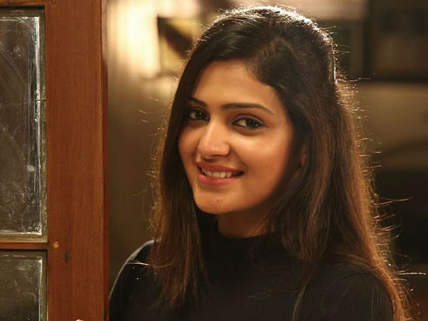  നായികമാര്‍  